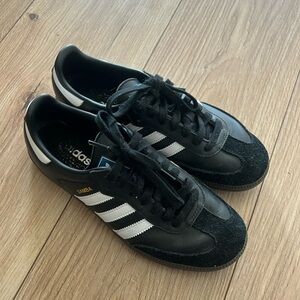 Adidas Sambas